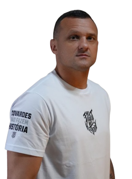 Camiseta Branca - Covardes não fazem história